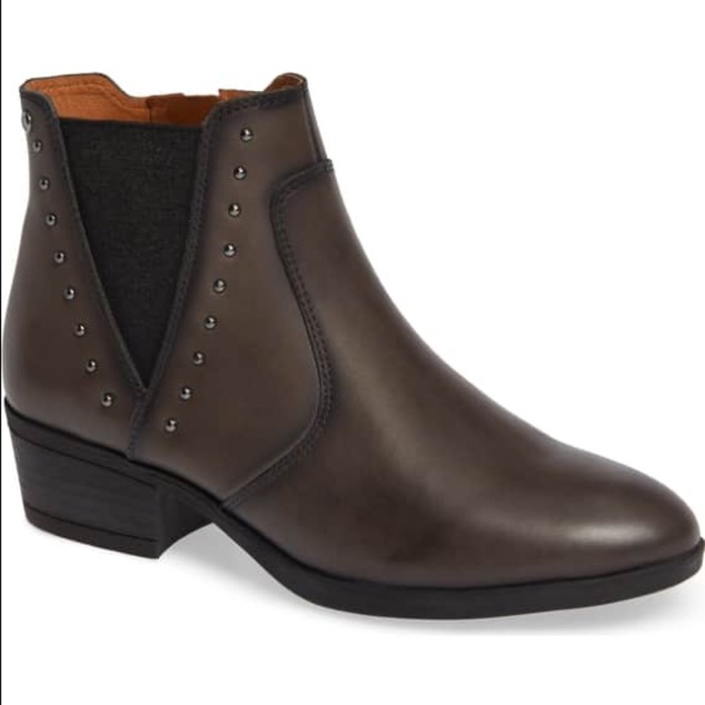 *NEW NEVER WORN* Pikolinos Daroca Studded Bootie